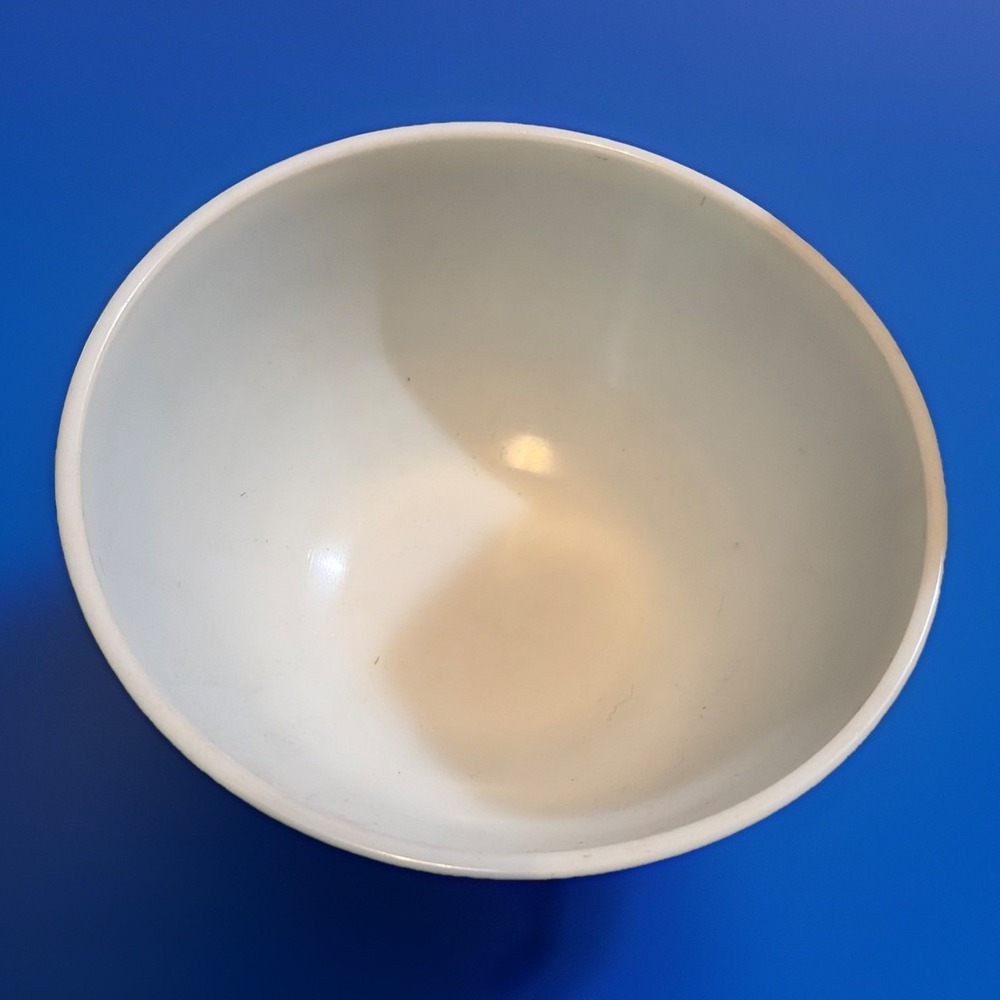 Vintage Pyrex Primary Green 403 Mixing Bowl 2.5 QT Made in USA - Picture 4 of 5